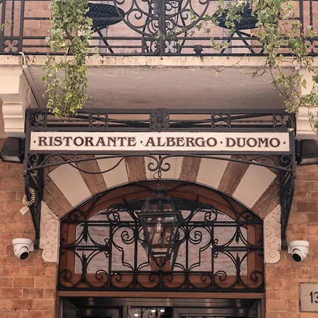 Szálloda Duomo 3*